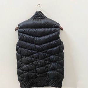Nike puffer vest small
